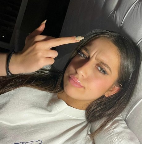 Tate Mcrae  nude leaked OnlyFans photo