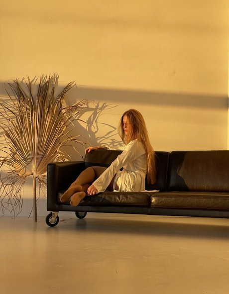 Sleepybeautyasmrfree