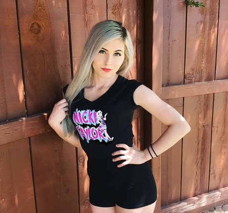Nicki Taylor