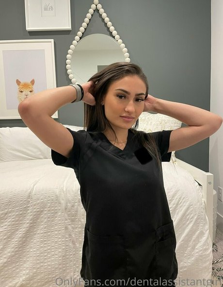Dentalassistantgirl