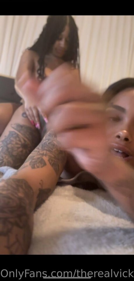 Therealvickyy