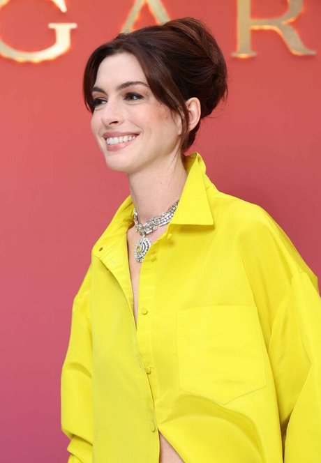 Anne Hathaway