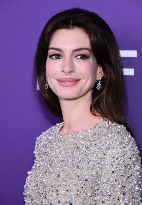 Anne Hathaway