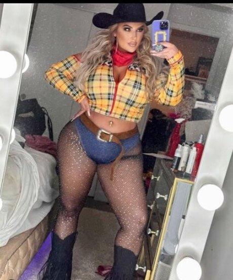 Ashley Alexiss