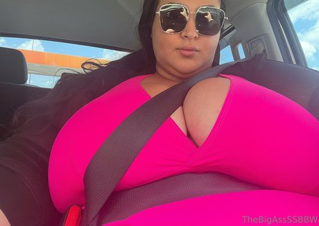 Thebigassssbbw1