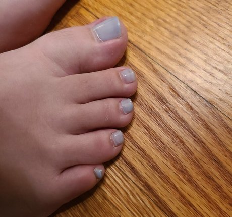 Smelliefeetsweetie