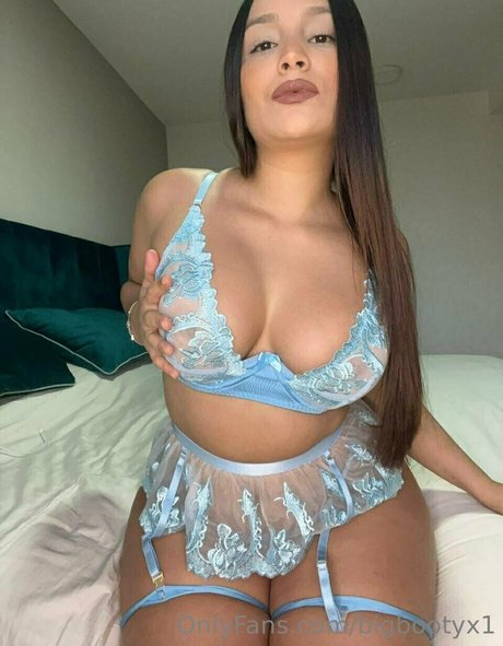 Bigbootyx1