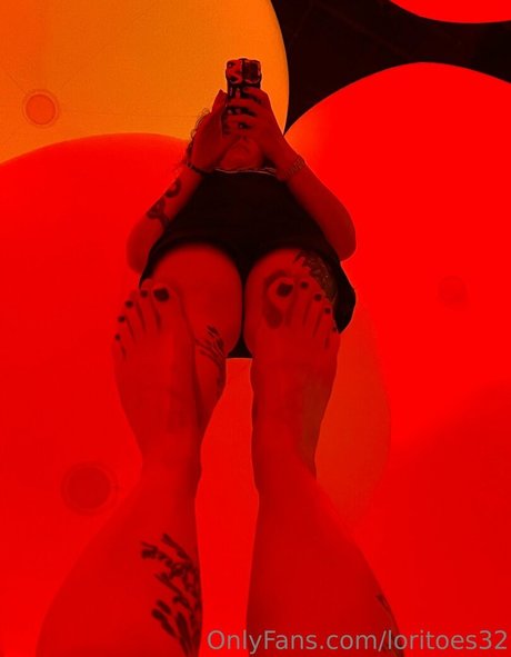 Loritoes32