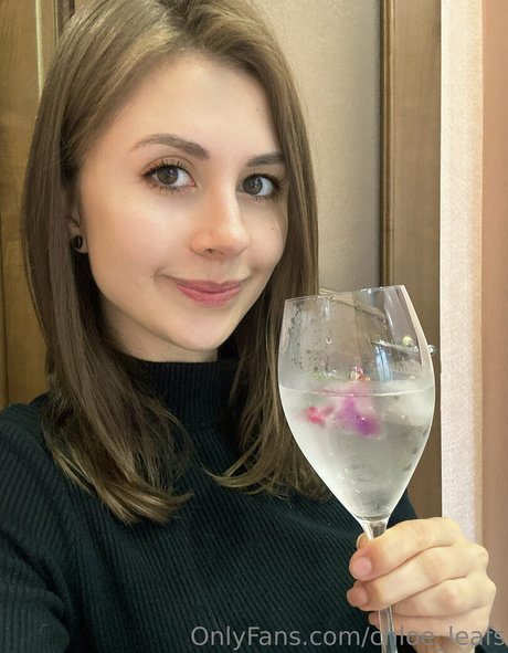 Chloe Leafs