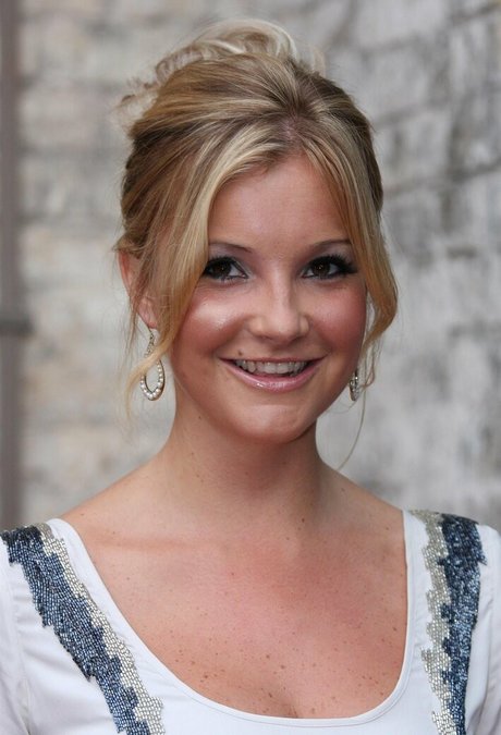 Helen Skelton