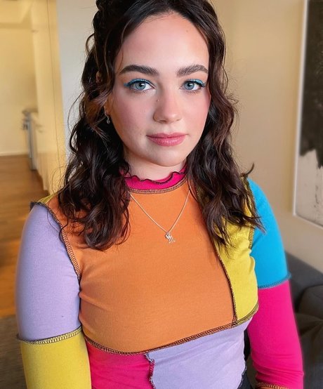 Mary Mouser