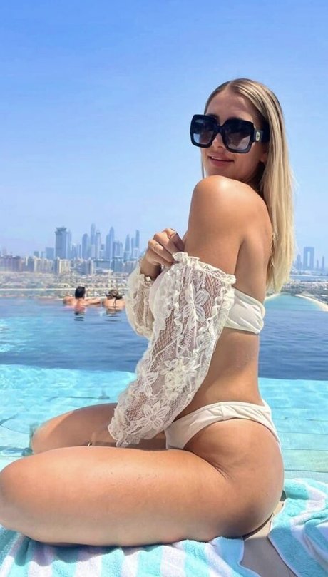 Georgian Daisy Bauer