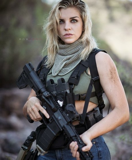 Girls With Guns