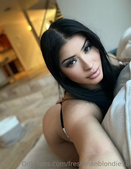 Freshmanblondie18