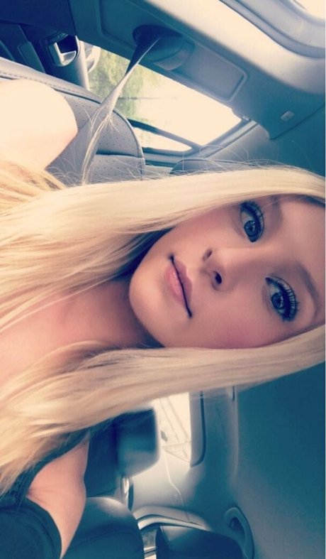 Freshmanblondie18