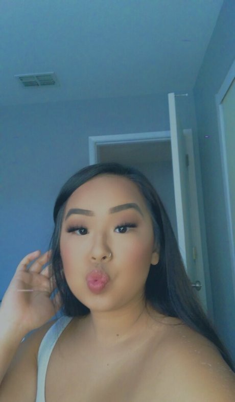 Asianbbygirl18