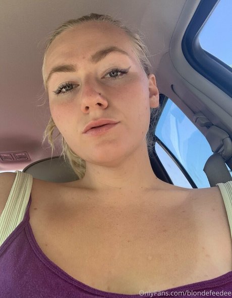 Blondefeedee