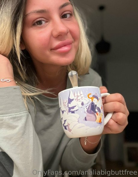 Analiabigbuttfree