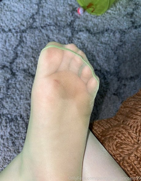 Pantyhoseprincess99