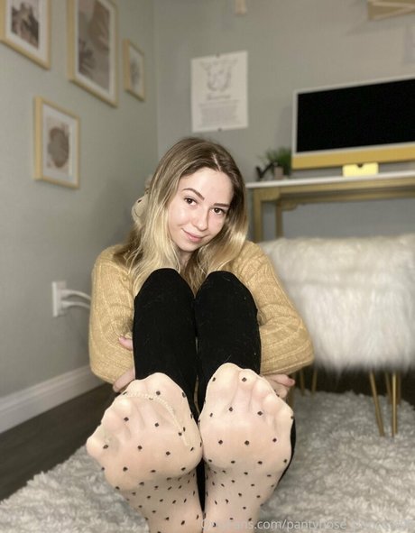Pantyhoseprincess99