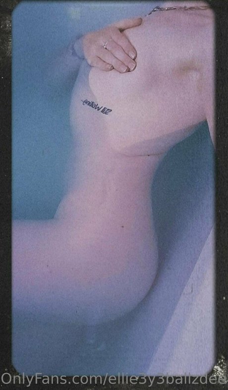 Ellie3y3ballzdeep