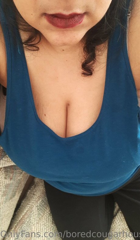 Boredcougarhousewife