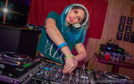 Vybrantvibesofficial