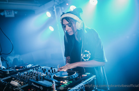 Vybrantvibesofficial