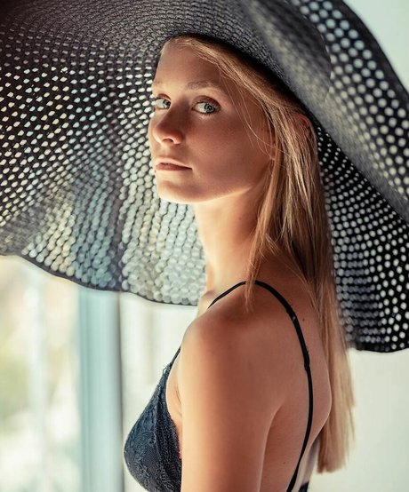 Elabarkay  nude leaked OnlyFans photo