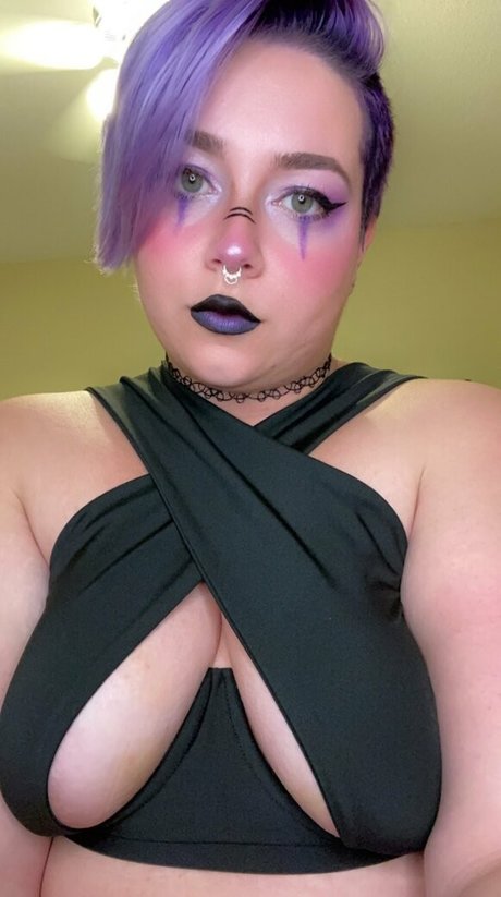 Unsupervisedhousewife