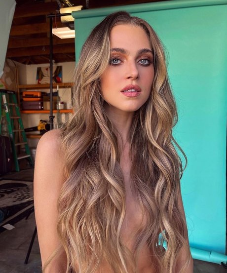 Anne Winters