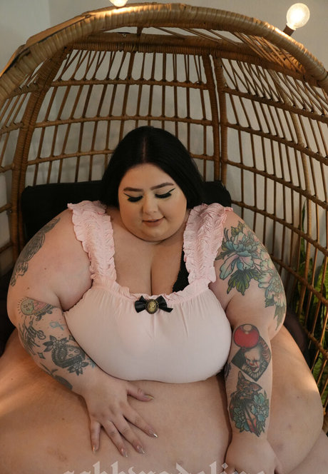 Ssbbwadeline