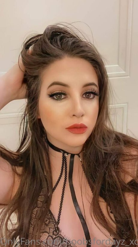 Boobsfordayzxo2