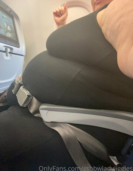 Ssbbwladyjiggles