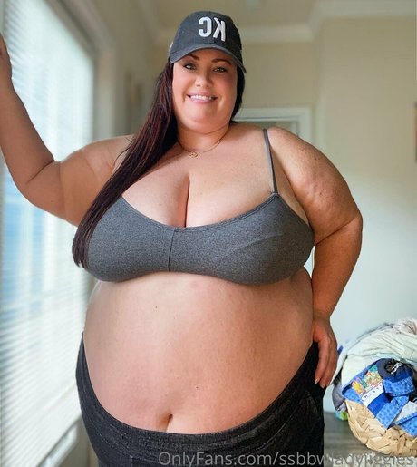 Ssbbwladyjiggles
