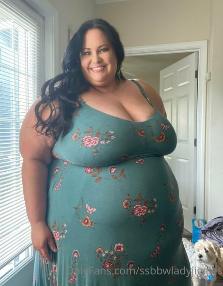Ssbbwladyjiggles