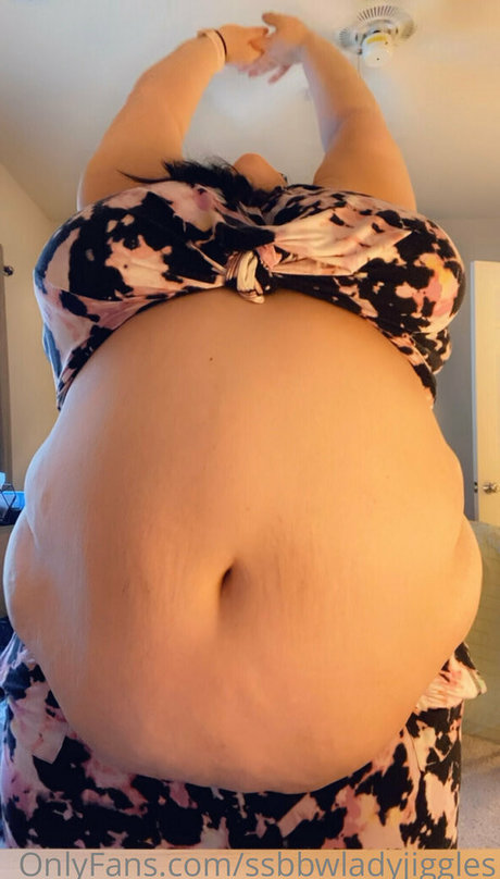 Ssbbwladyjiggles