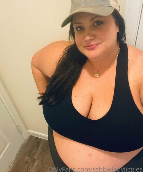 Ssbbwladyjiggles