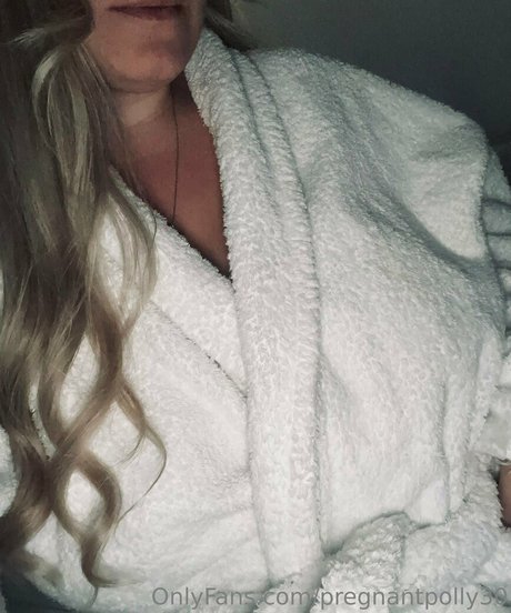 Pregnantpolly30