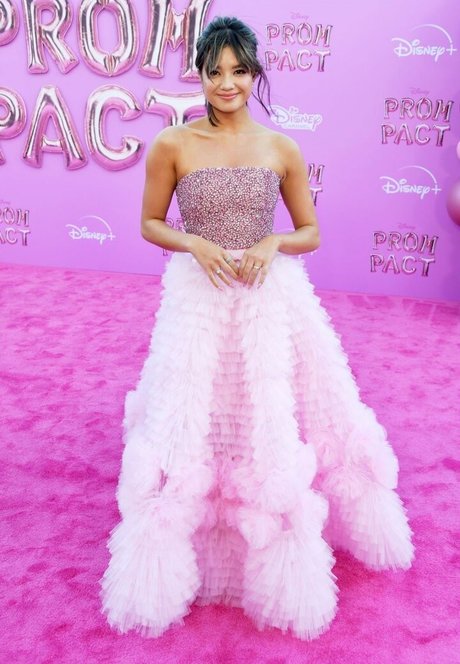 Peyton Elizabeth Lee