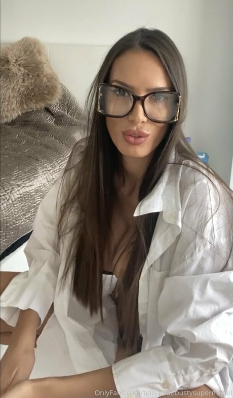 Balkanianbustysupermodel