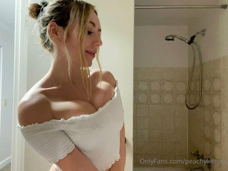 Peachykittyxx