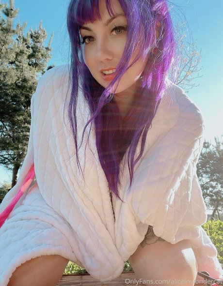 Aliceinwondercat