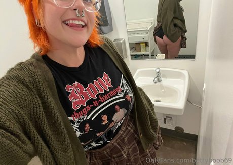 Bettyboob69