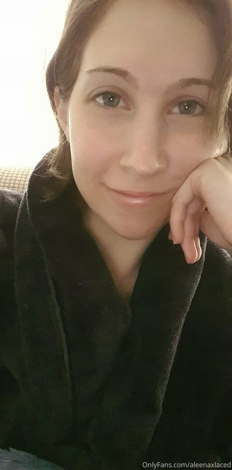 Aleenaxlaced