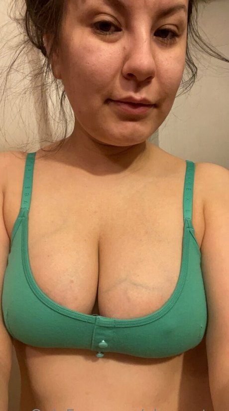 Aksweetea  nude leaked OnlyFans photo
