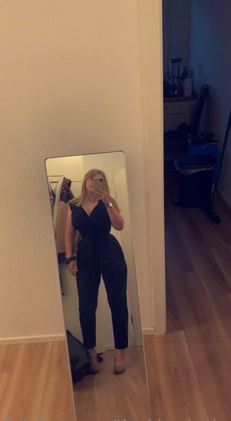 Theblondethebrunette