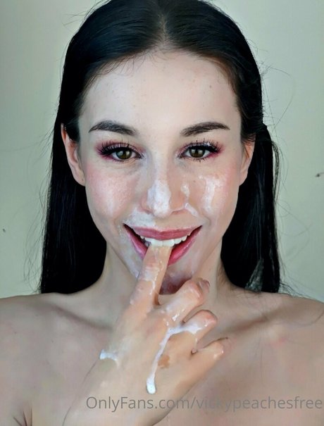 Vickypeachesfree